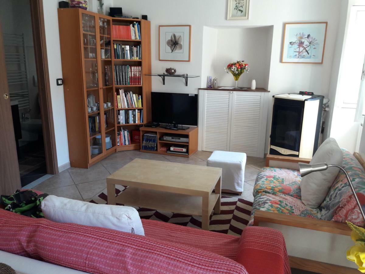 布鲁尼亚托La Soffitta Sul Borgo公寓 外观 照片